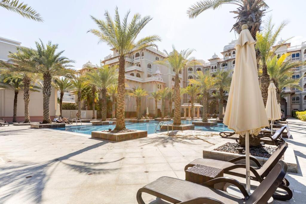Luxury 1 Bedroom With A Private Beach Taj Granduer Residence At Palm ドバイ エクステリア 写真