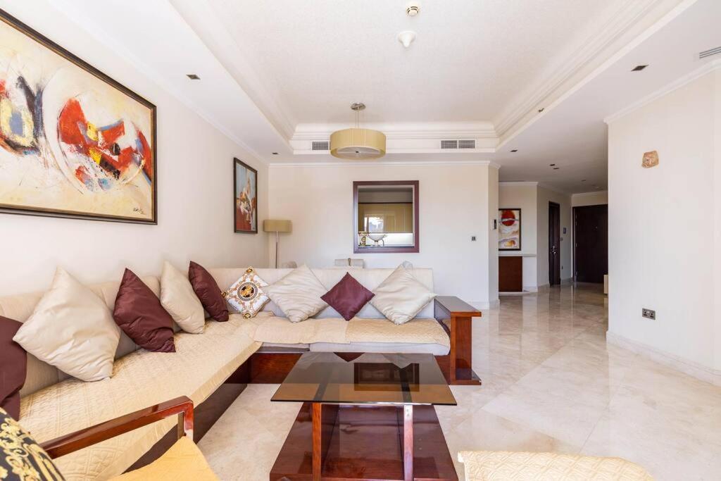 Luxury 1 Bedroom With A Private Beach Taj Granduer Residence At Palm ドバイ エクステリア 写真