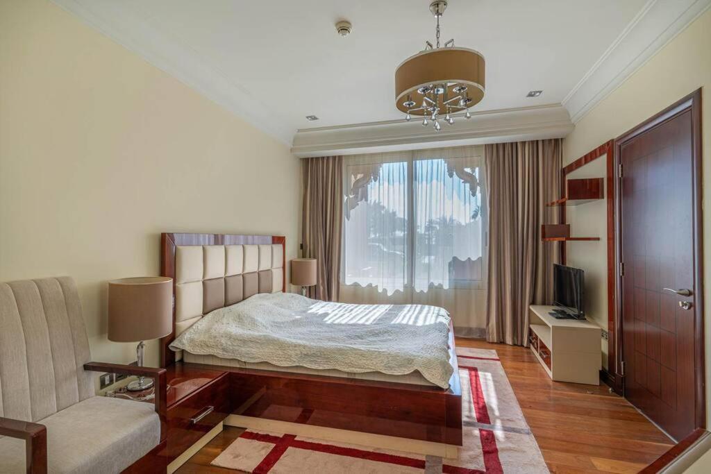 Luxury 1 Bedroom With A Private Beach Taj Granduer Residence At Palm ドバイ エクステリア 写真