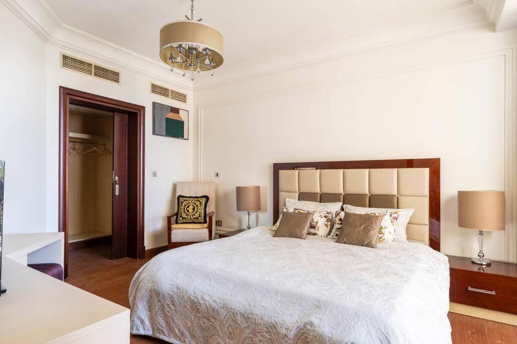 Luxury 1 Bedroom With A Private Beach Taj Granduer Residence At Palm ドバイ エクステリア 写真